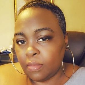 Meet your Posher, Felicia